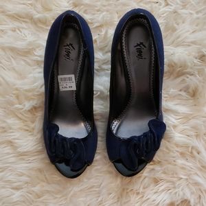 Cute Ruffled Navy Blue Heels!
